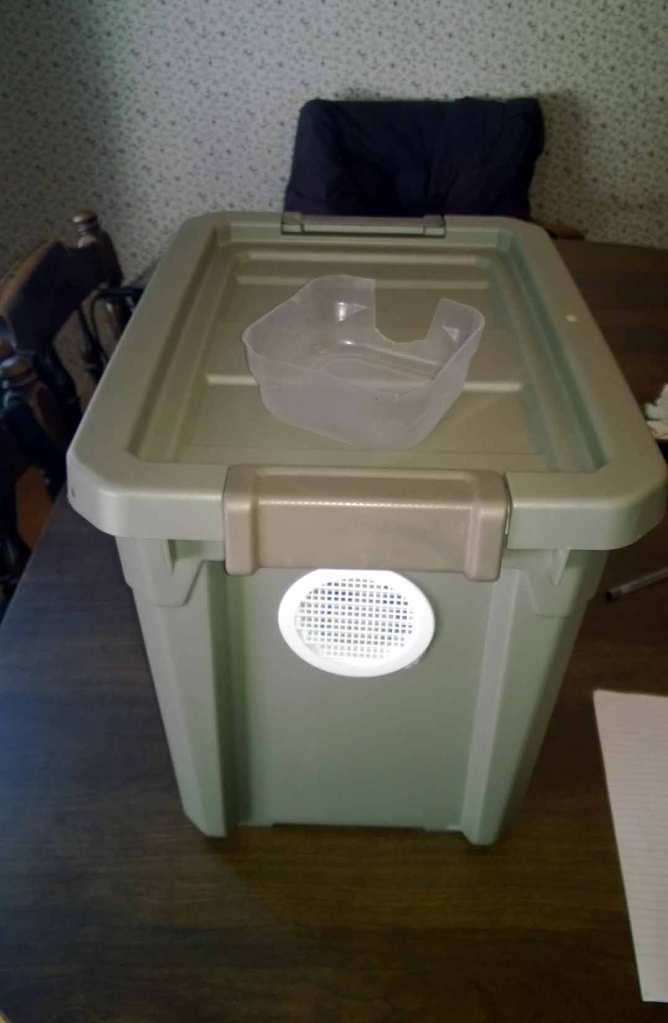 The vents have been installed on opposite end of the Sterilite enclosure. Vents should be closer to the top.